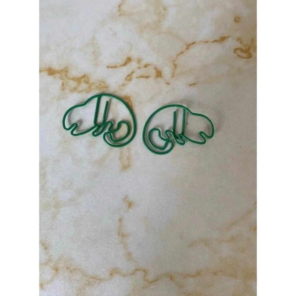 2 Chameleon green paper clips